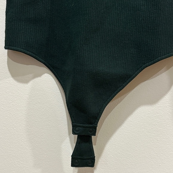 Babaton Deep Green Turtleneck Sweater - Picture 6 of 11